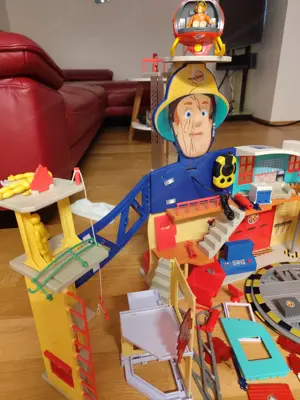Feuerwehrmann Sam große Feuerwache  Bild 6
