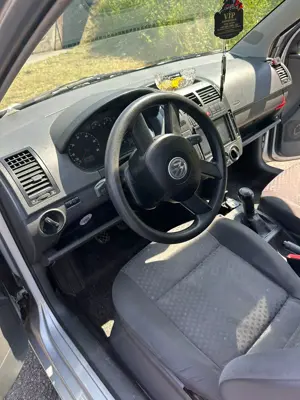 VW Polo 55 Ps 180.000 km tüv bis 07 + 4 Monate Überzug.  Bild 4