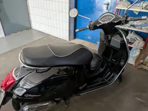 Vespa GTS super 125  Bild 2