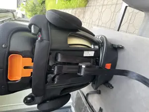 Chicco Kindersitz mit Baby Einsatz  Bild 3