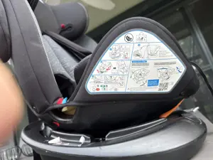 Chicco Kindersitz mit Baby Einsatz  Bild 2