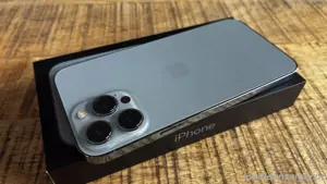 iPhone 13 Pro Max Sierra Blau 128GB + Zubehörpaket Bild 4