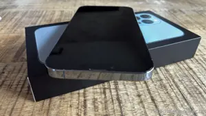 iPhone 13 Pro Max Sierra Blau 128GB + Zubehörpaket Bild 2