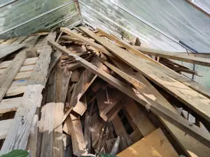 Holz zum Verbrennen!