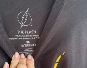 Schwarzes Herren Shirt von The Flash Bild 2