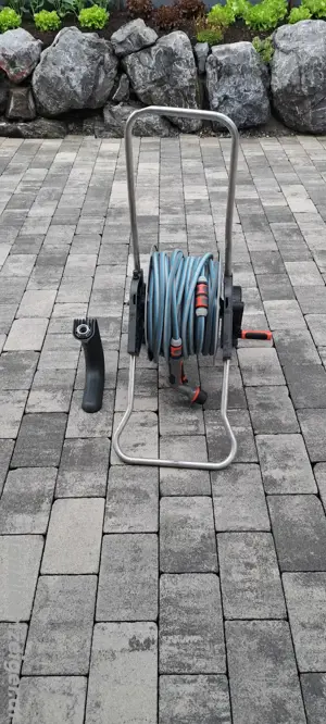 Gardena  Schlauchwagen 35Meter Schlauch und eine Wandhalterung  Bild 2