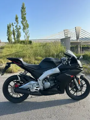 Aprilia RS4 50ccm Bild 5