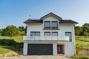 Suche Haus bis 2000  gesamt ab Oktober