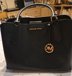 MK    Handtasche