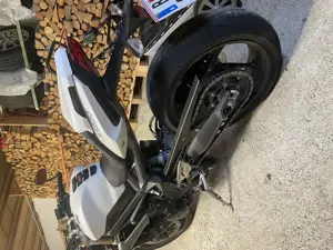 Motorrad Triumph Street Triple 675 Bild 5