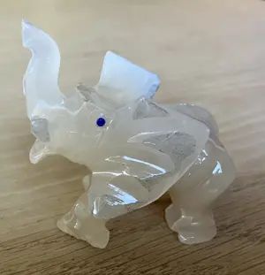 Elefant aus vermutlich Rosenquarz klein
