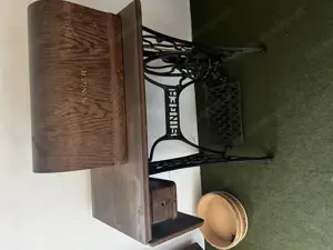 Sehr alte Nähmaschine von Singer Bild 2
