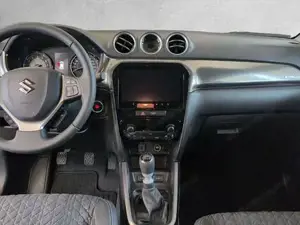 Suzuki Vitara Bild 8