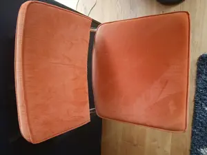 Vier Orangefarbene Esszimmerstühle Freischwinger Bild 2