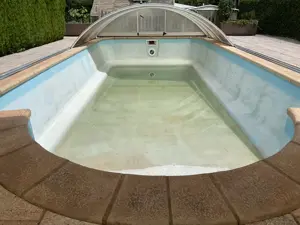 Schwimmbadpolyesterwanne zu verschenken!!