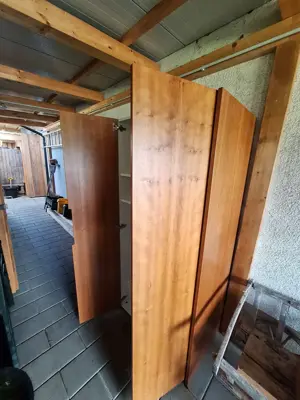 Kleiderkästen zu verschenken Bild 5