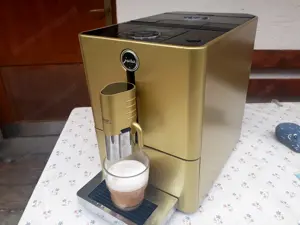 Jura Ena Micro 9 in seltenem Gold