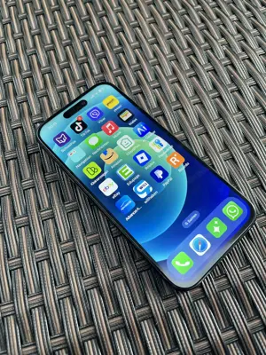 iPhone 15 hellblau 