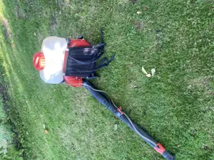 Baumspritze oder Laubbläser