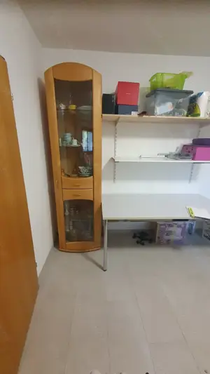 Vintage Möbel - Vitrine mit Glastür Bild 2