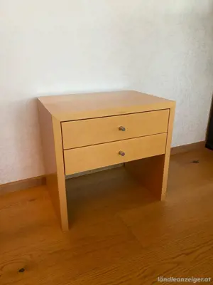 Nachtkästchen