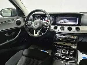 Mercedes-Benz E-Klasse Bild 9