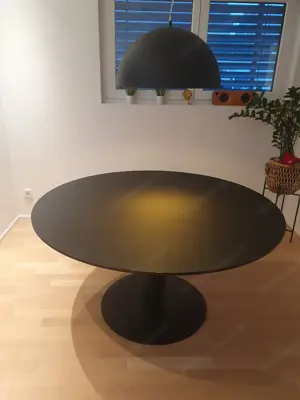 edler Esstisch rund 140cm, schwarz Bild 2