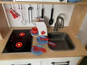 Kinderküche - Duktig - Ikea - mit Zubehör  Bild 3