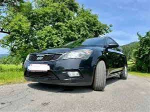 KIA Ceed Kombi  Doppeljackpot    zuverlässig, gepflegt und sparsam