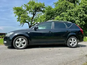 KIA Ceed Kombi  Doppeljackpot    zuverlässig, gepflegt und sparsam Bild 4