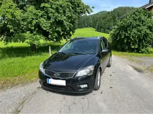 KIA Ceed Kombi  Doppeljackpot    zuverlässig, gepflegt und sparsam Bild 10