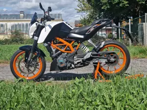 KTM Duke 390 Bj. 2016 garagengepflegt Bild 5