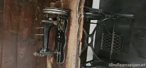 alte Flachschiffnähmaschine Bild 2