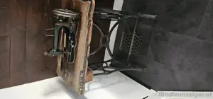 alte Flachschiffnähmaschine