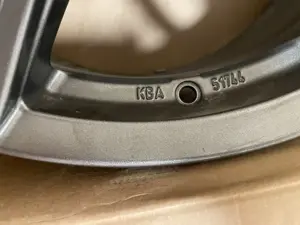 Tesla Model 3 Dezent Alu Felge 18 Zoll 1 Stk. Bild 4