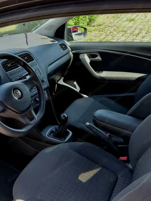 VW Polo (Erstbesitz, EZ 2017), HU bis 04 2026, Frisch ab Service mit Garantie Bild 10