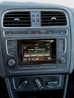 VW Polo (Erstbesitz, EZ 2017), HU bis 04 2026, Frisch ab Service mit Garantie Bild 11