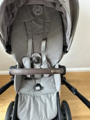 Cybex e-Priam Kombi-Kinderwagen in Rosegold   Mirage Grey Bild 5