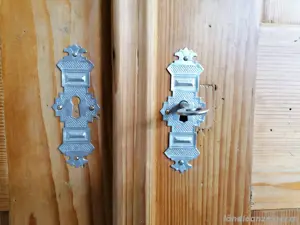 Schrank alt schön antik  Bild 5