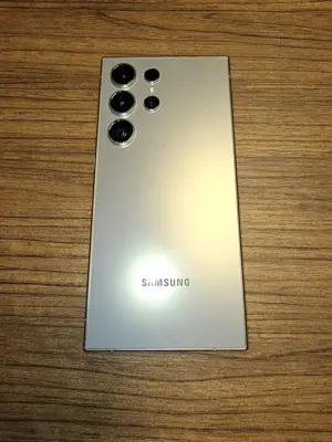 Samsung S24 Ultra (512 GB Titanium Grey) guter Zustand Bild 2