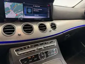 Mercedes-Benz E 300 Bild 13