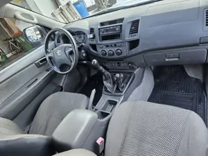 Toyota Hilux 4WD 2,5L 2012 Bild 6