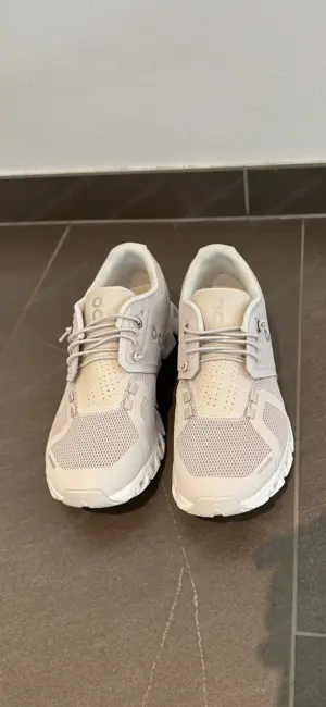 Neuwertig-Damen OnSneaker und Lederjacke Bild 5