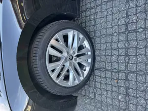Alufelgen inkl. Bridgestone-Reifen für Skoda Octavia IV Bild 2