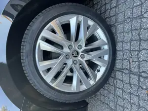 Alufelgen inkl. Bridgestone-Reifen für Skoda Octavia IV