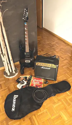IBANEZ E-Gitarre+Verstärker+Zubehör 