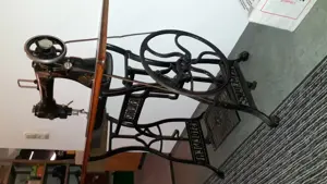 Nähmaschine Marke Stöwer Antik Bild 3