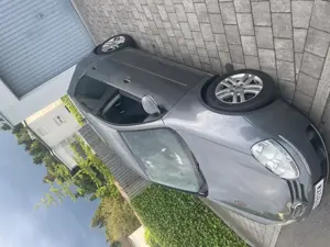 VW Golf 5 2.0tdi 140Ps Tüv mit überzug bis Oktober 25 Bild 5