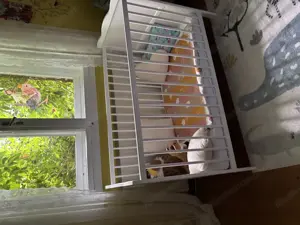 Gitterbett mit Matratze zu verschenken 
