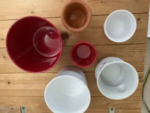 verschiedene Größen Blumen-Übertöpfe Bild 3